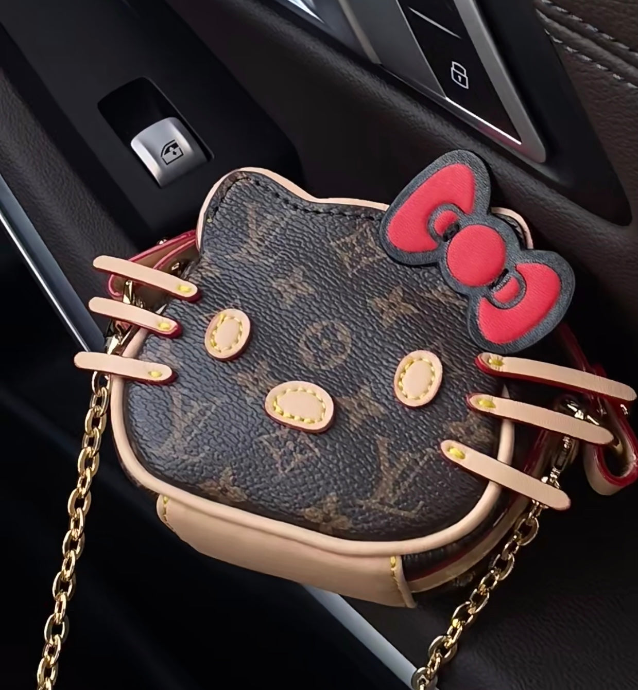 Hello kitty designer purse sale