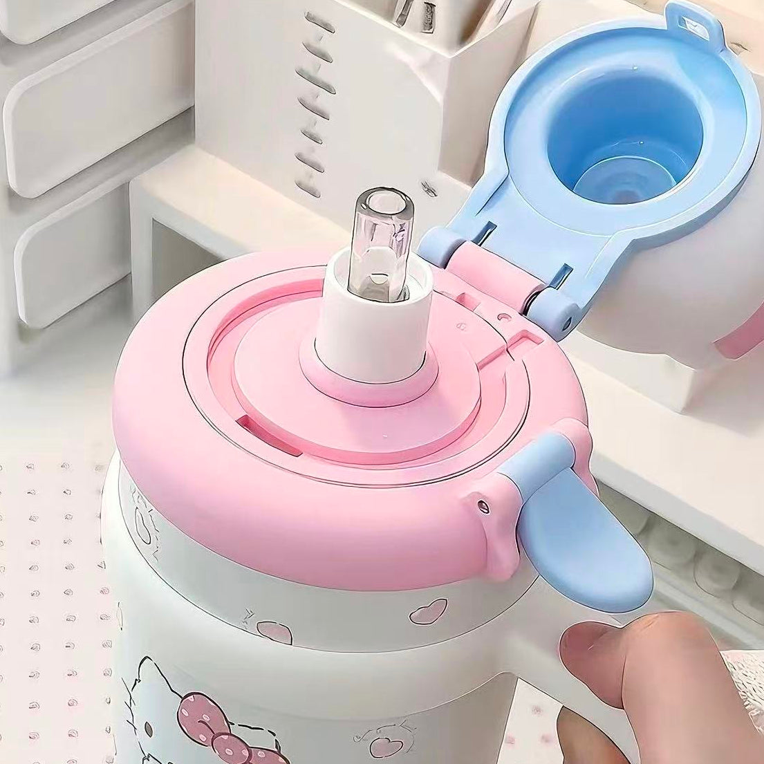 🎀Hello Kitty Kawaii Insulated Tumbler With 3D Topper, 700ml Travel Coffee Mug