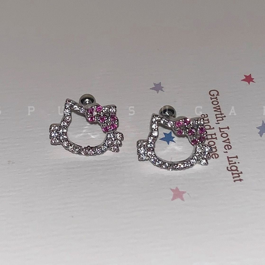 Sparkling HelloKitty Whisper Ear Cuff Set