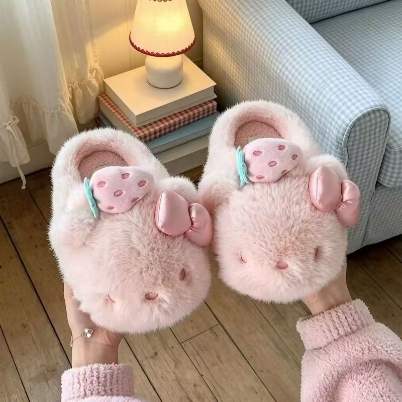 🍓Pink Strawberry Hello Kitty Fluffy Slippers