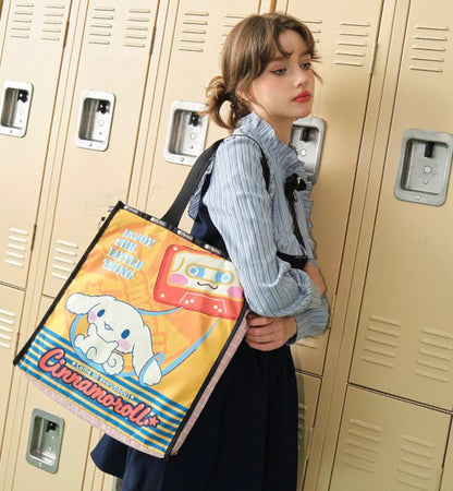 LeSportsac Cinnamoroll Tragetasche im Vintage-Stil, modern